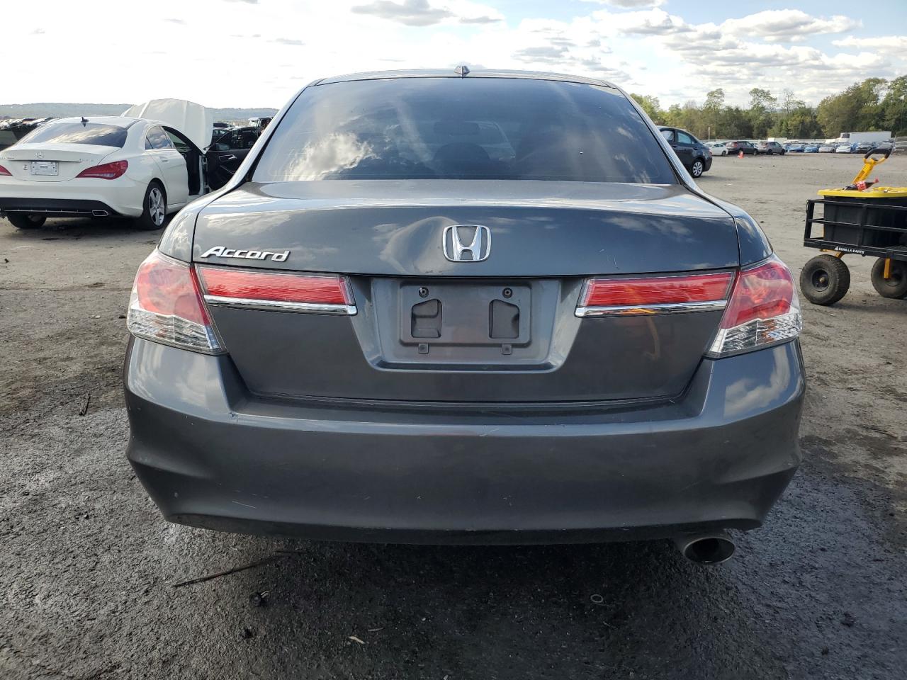 2011 Honda Accord Exl VIN: 1HGCP2F81BA021892 Lot: 81984125