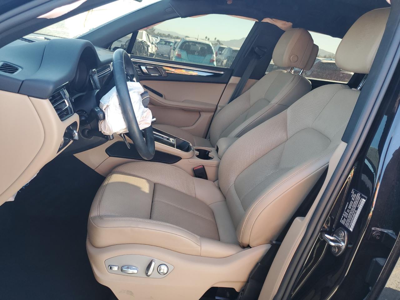 2025 Porsche Macan Base VIN: WP1AA2A59SLB00718 Lot: 85210005