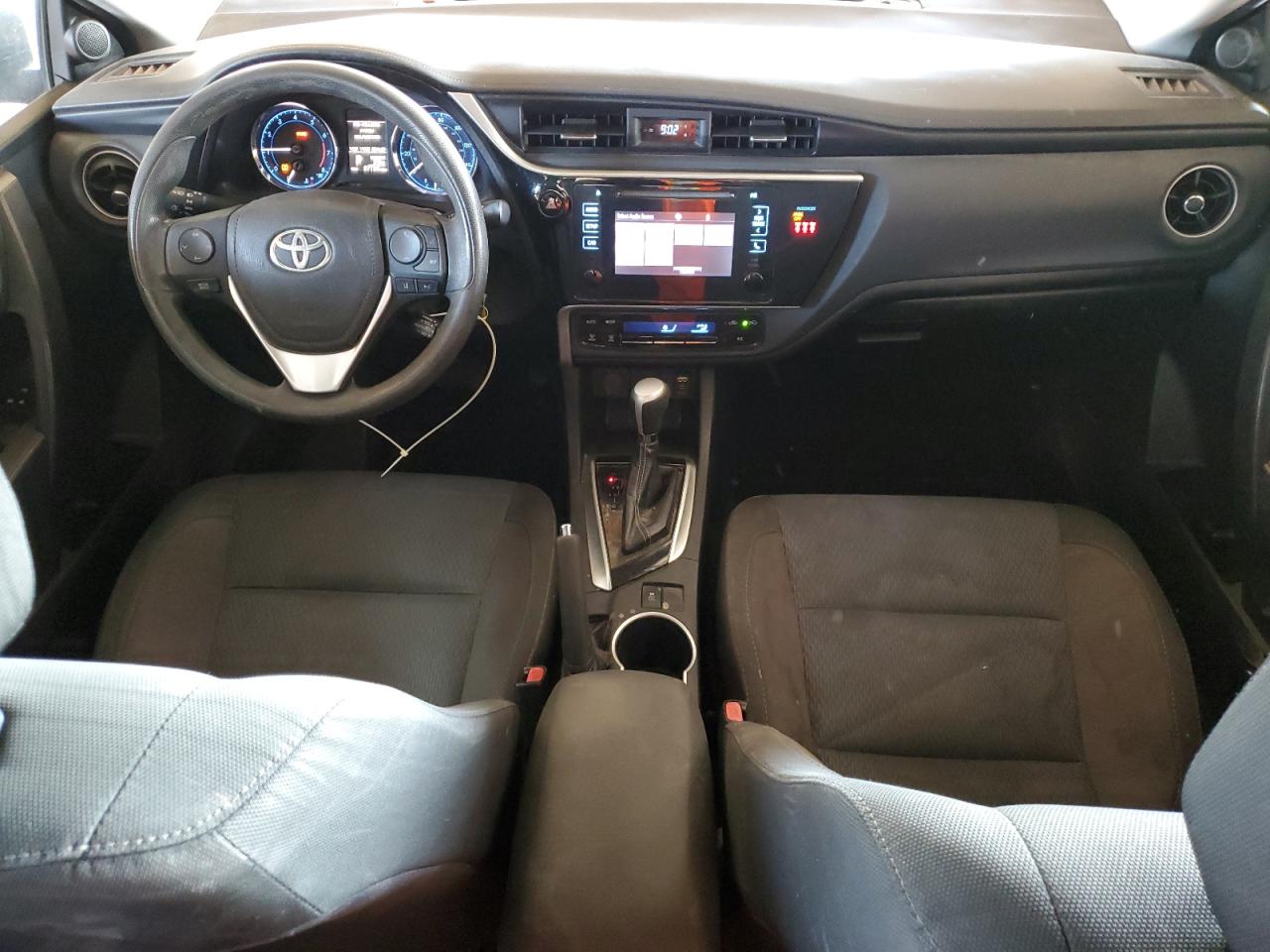 2018 Toyota Corolla L VIN: 2T1BURHE0JC971850 Lot: 84623575