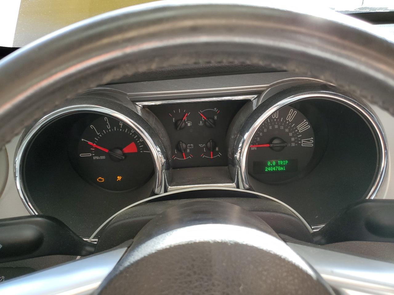 2005 Ford Mustang VIN: 1ZVHT80N455200990 Lot: 86851105