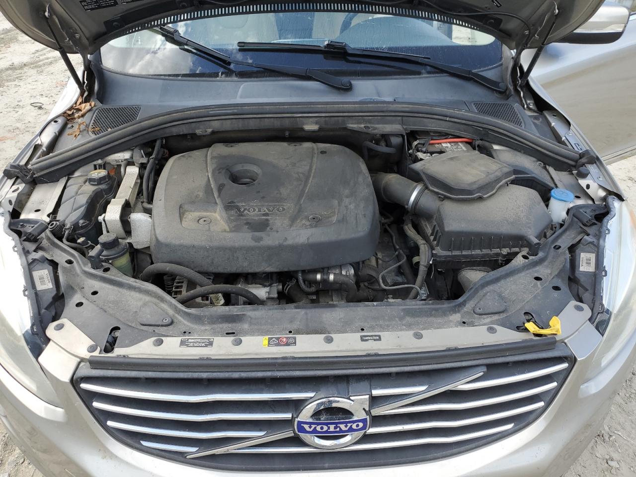 2016 Volvo Xc60 T5 Premier VIN: YV440MDK8G2910768 Lot: 84828655