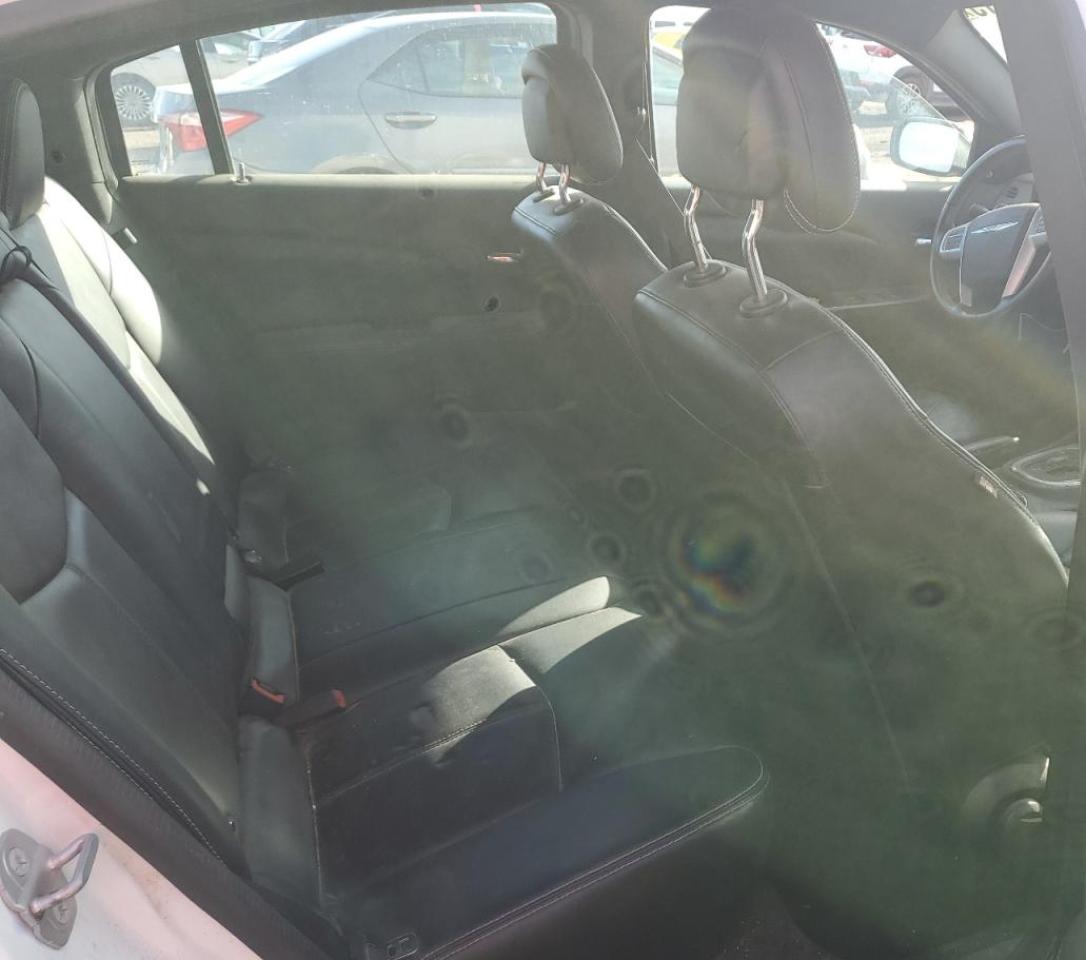 2014 Chrysler 200 Limited VIN: 1C3CCBCGXEN176514 Lot: 90683915