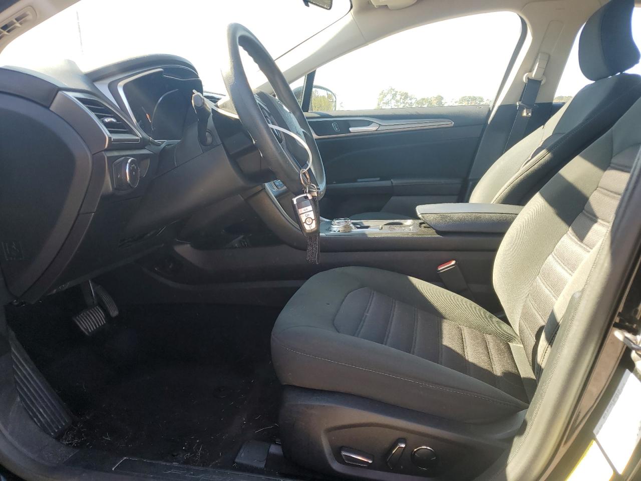 2017 Ford Fusion Se VIN: 3FA6P0H74HR145681 Lot: 87182415