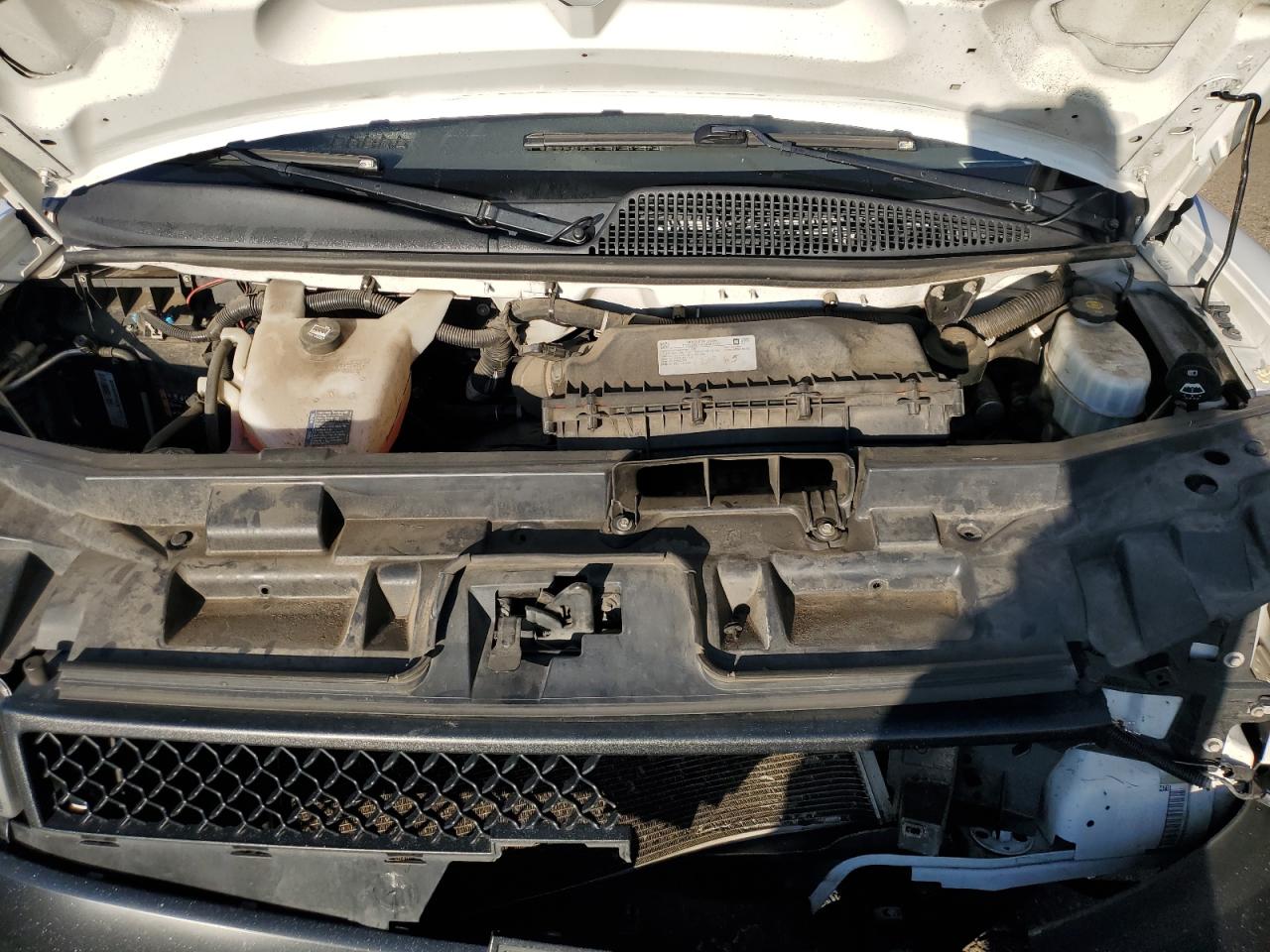 2019 Chevrolet Express G2500 VIN: 1GCWGAFP8K1184052 Lot: 85589015