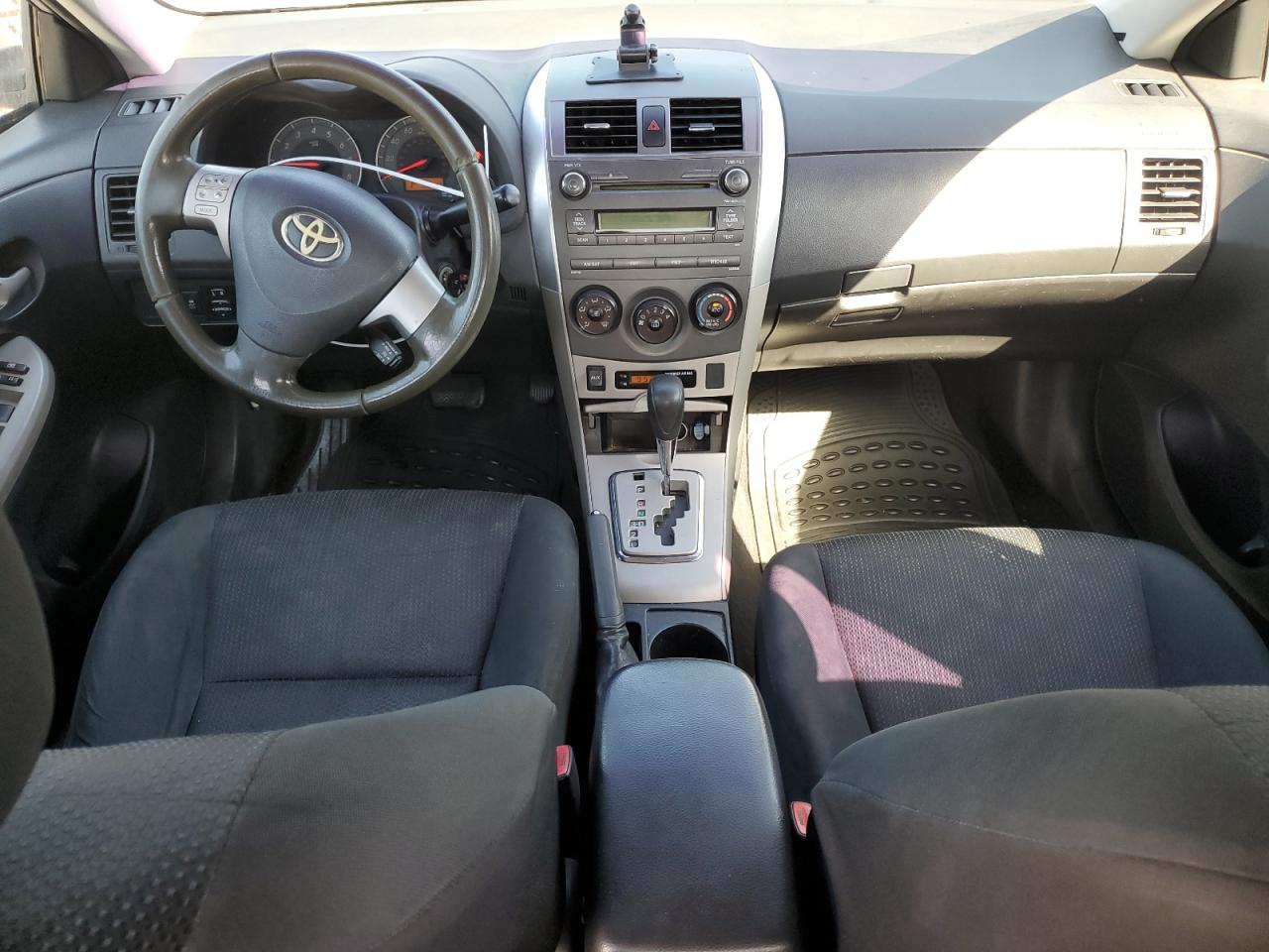 2010 Toyota Corolla Base VIN: 2T1BU4EE7AC414652 Lot: 82316245