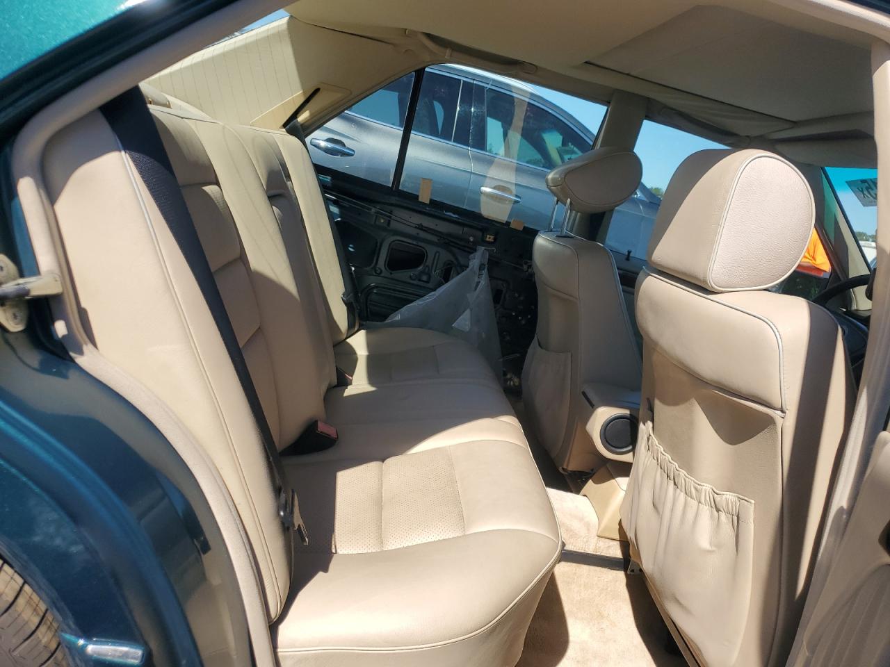 1995 Mercedes-Benz E 420 Base VIN: WDBEA34E8SC270216 Lot: 82418715