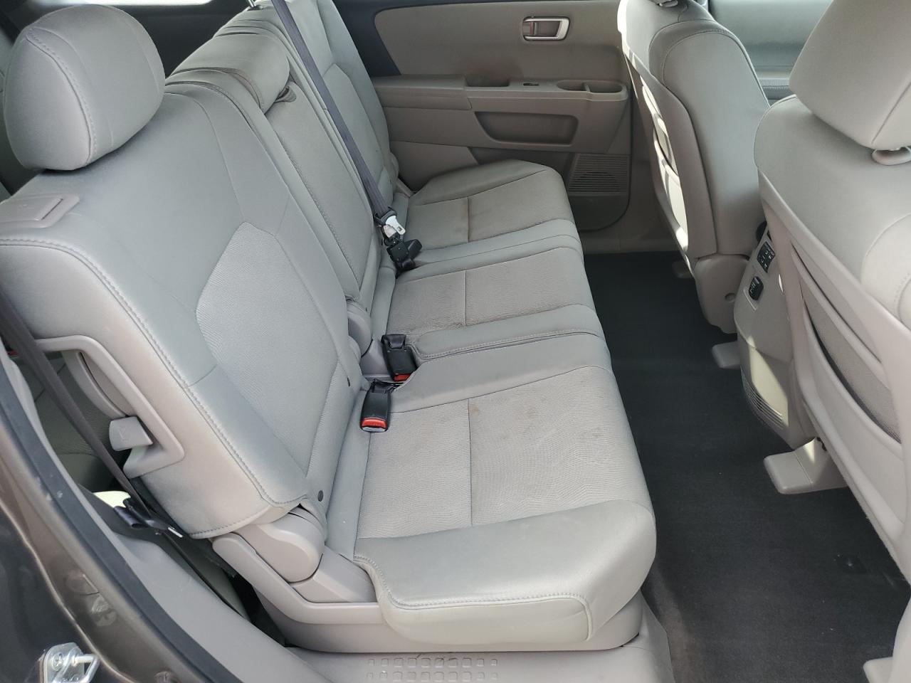 2011 Honda Pilot Lx VIN: 5FNYF3H25BB002677 Lot: 86169985