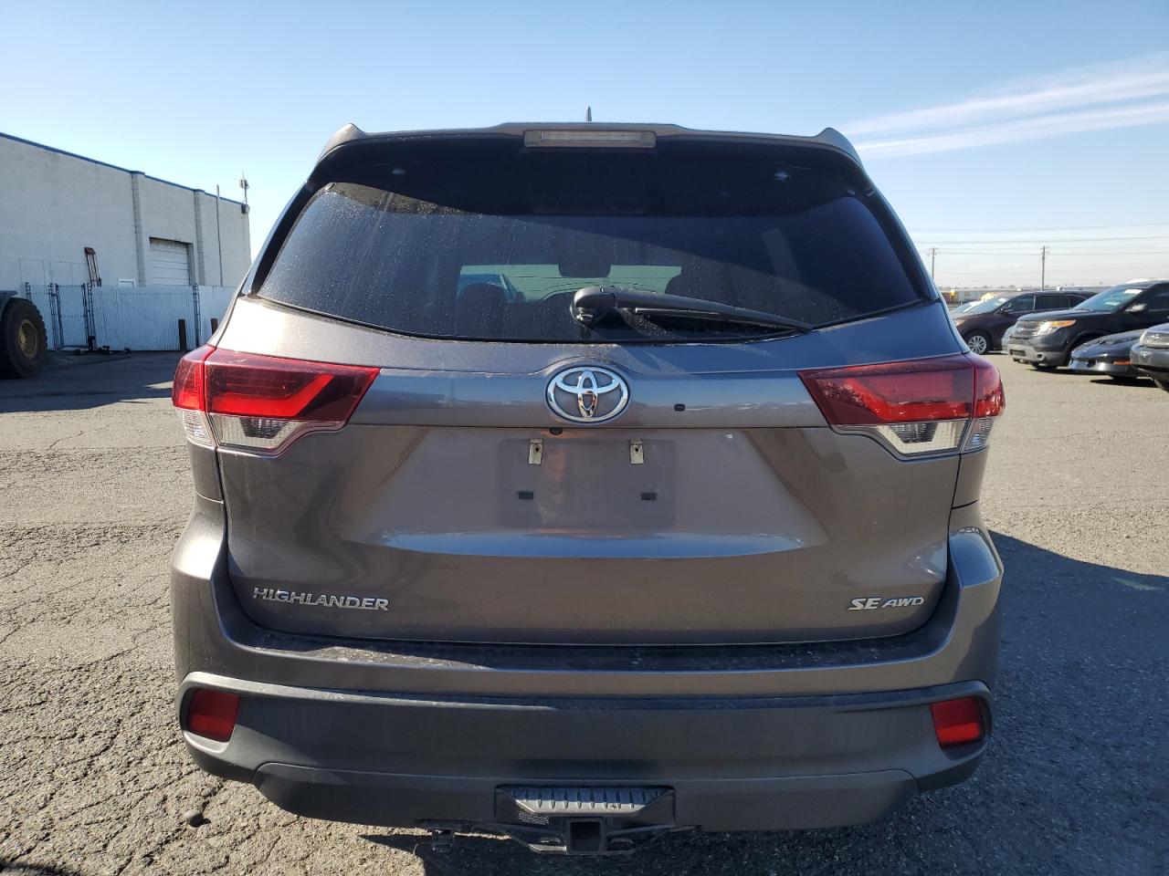 2019 Toyota Highlander Se VIN: 5TDJZRFH4KS564987 Lot: 82541115
