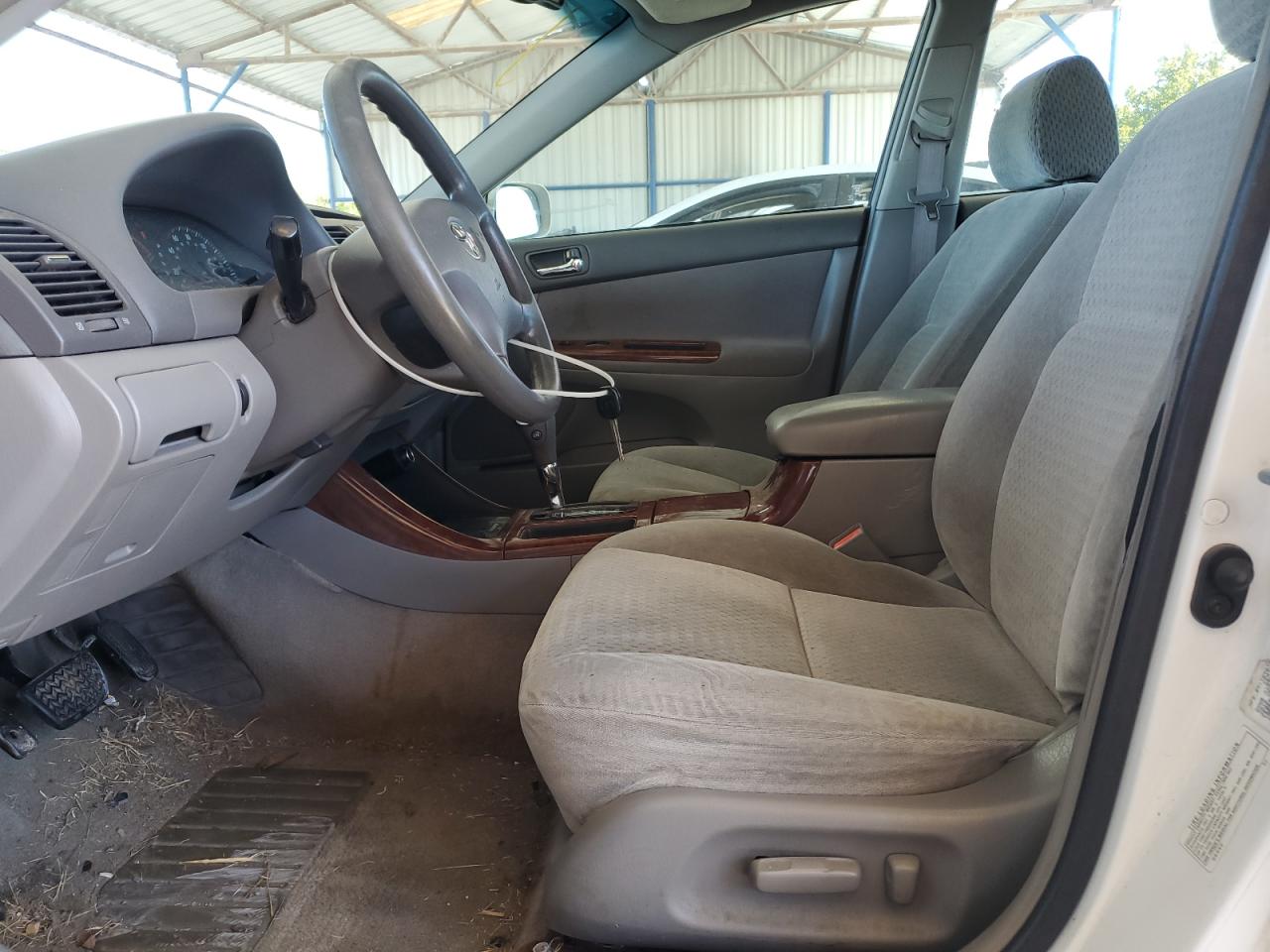 2002 Toyota Camry Le VIN: 4T1BE32KX2U056142 Lot: 84725525