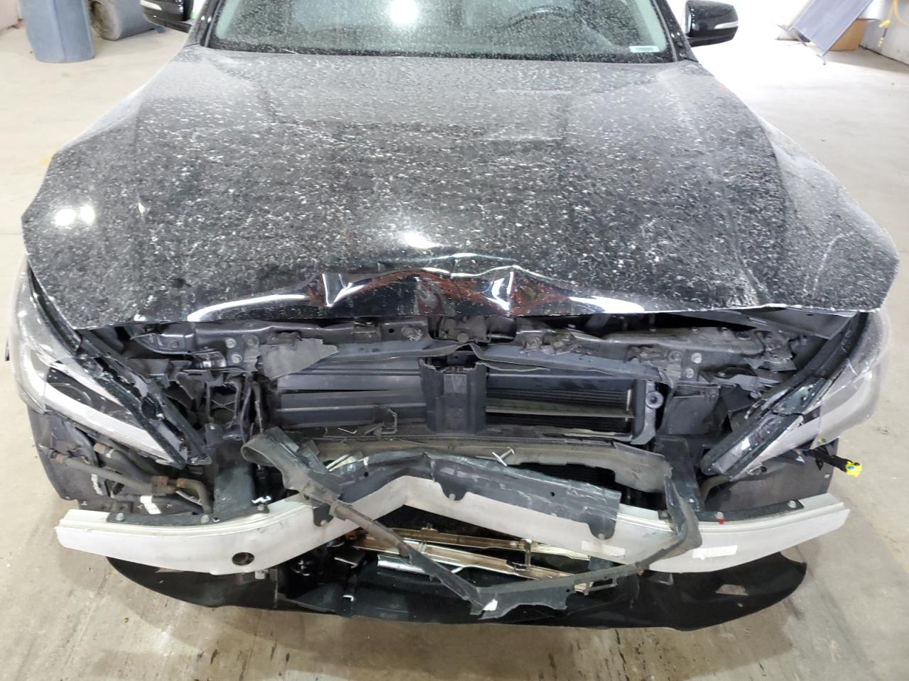 2015 Hyundai Genesis 3.8L VIN: KMHGN4JE1FU100803 Lot: 90247265