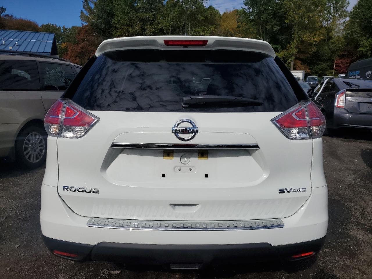 2015 Nissan Rogue S VIN: KNMAT2MVXFP574750 Lot: 85571545
