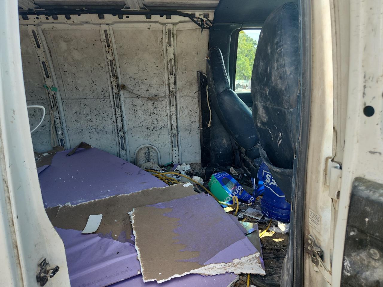 2000 Chevrolet Express G2500 VIN: 1GCFG25WXY1203918 Lot: 85143135