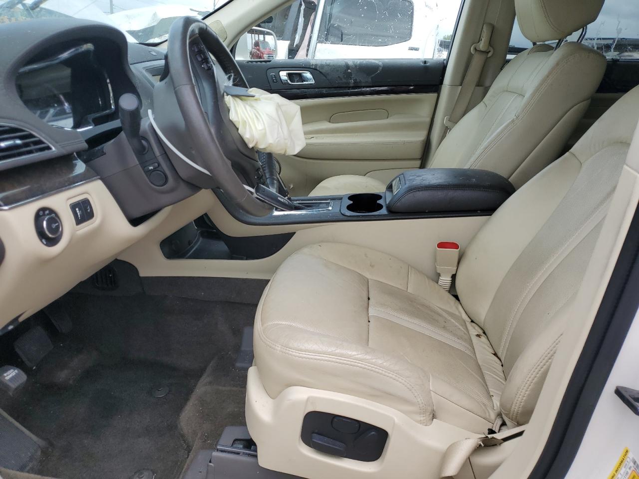 2015 Lincoln Mkt VIN: 2LMHJ5AT6FBL01885 Lot: 81505875