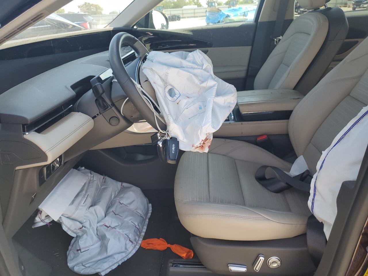 2024 Lincoln Nautilus Reserve VIN: 5LMPJ8KA0RJ879077 Lot: 90303055