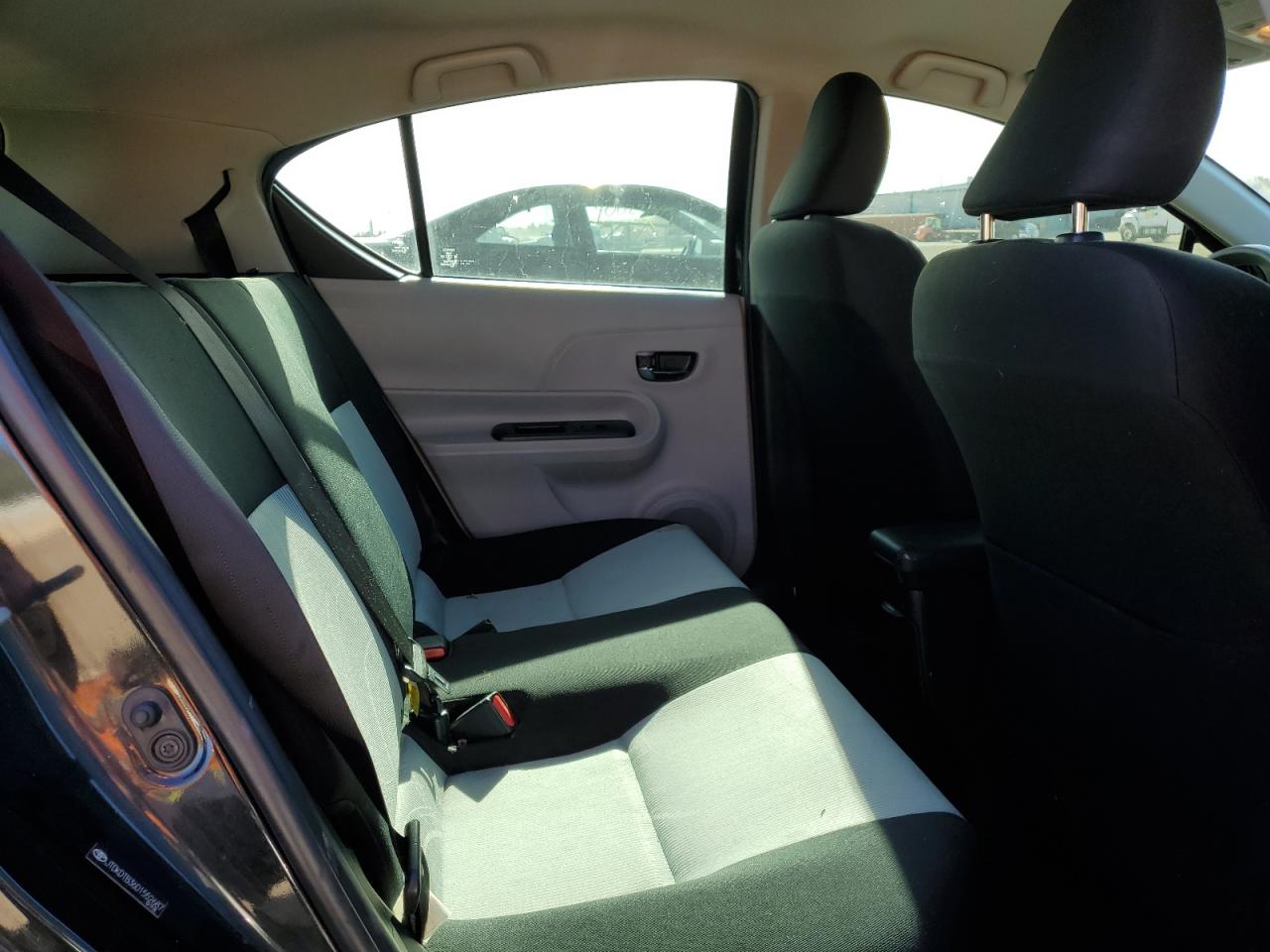 2013 Toyota Prius C VIN: JTDKDTB36D1552687 Lot: 89929335