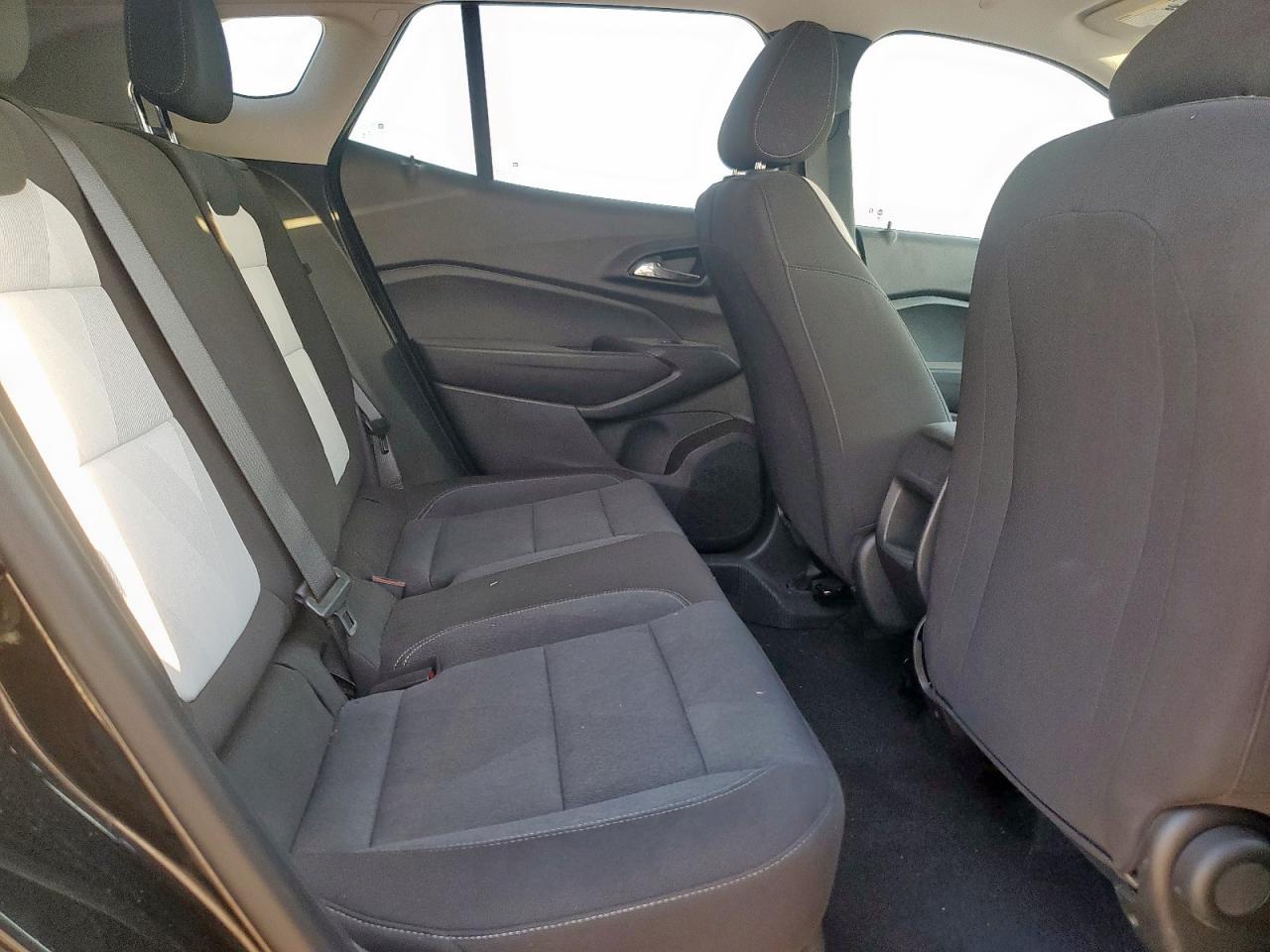 2025 Chevrolet Trax Ls VIN: KL77LFEP3SC103216 Lot: 85146125