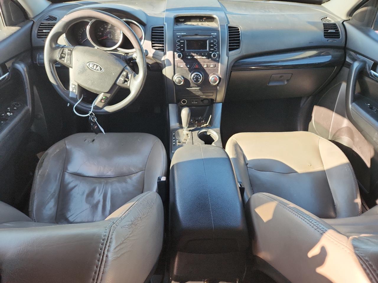 2011 Kia Sorento Base VIN: 5XYKT3A13BG092498 Lot: 84404265