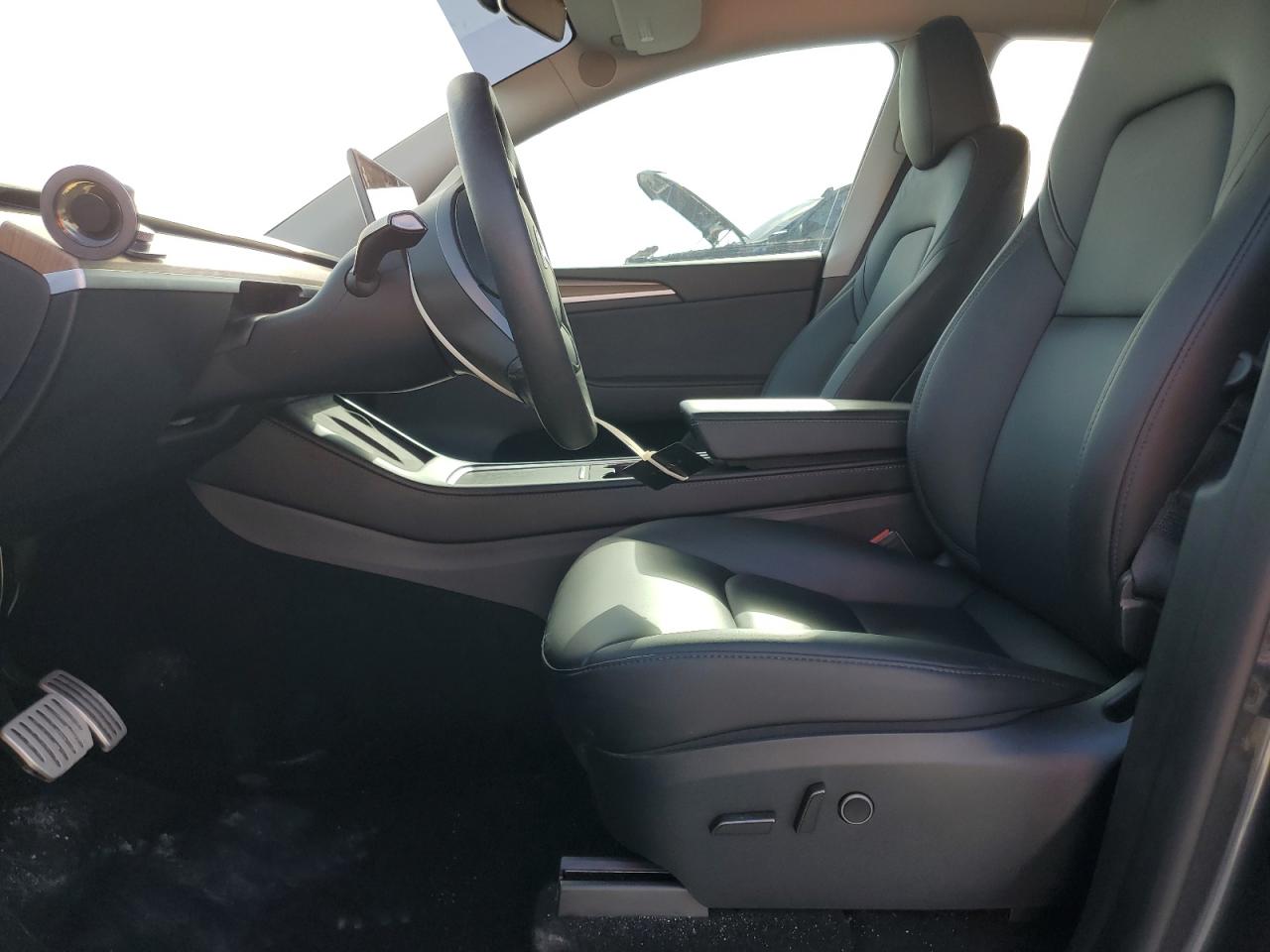 2024 Tesla Model Y VIN: 7SAYGDEF4RA286873 Lot: 84730145