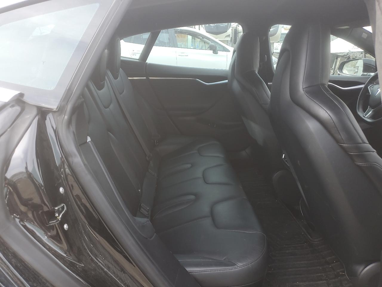 2015 Tesla Model S 70D VIN: 5YJSA1S23FF096100 Lot: 90326875