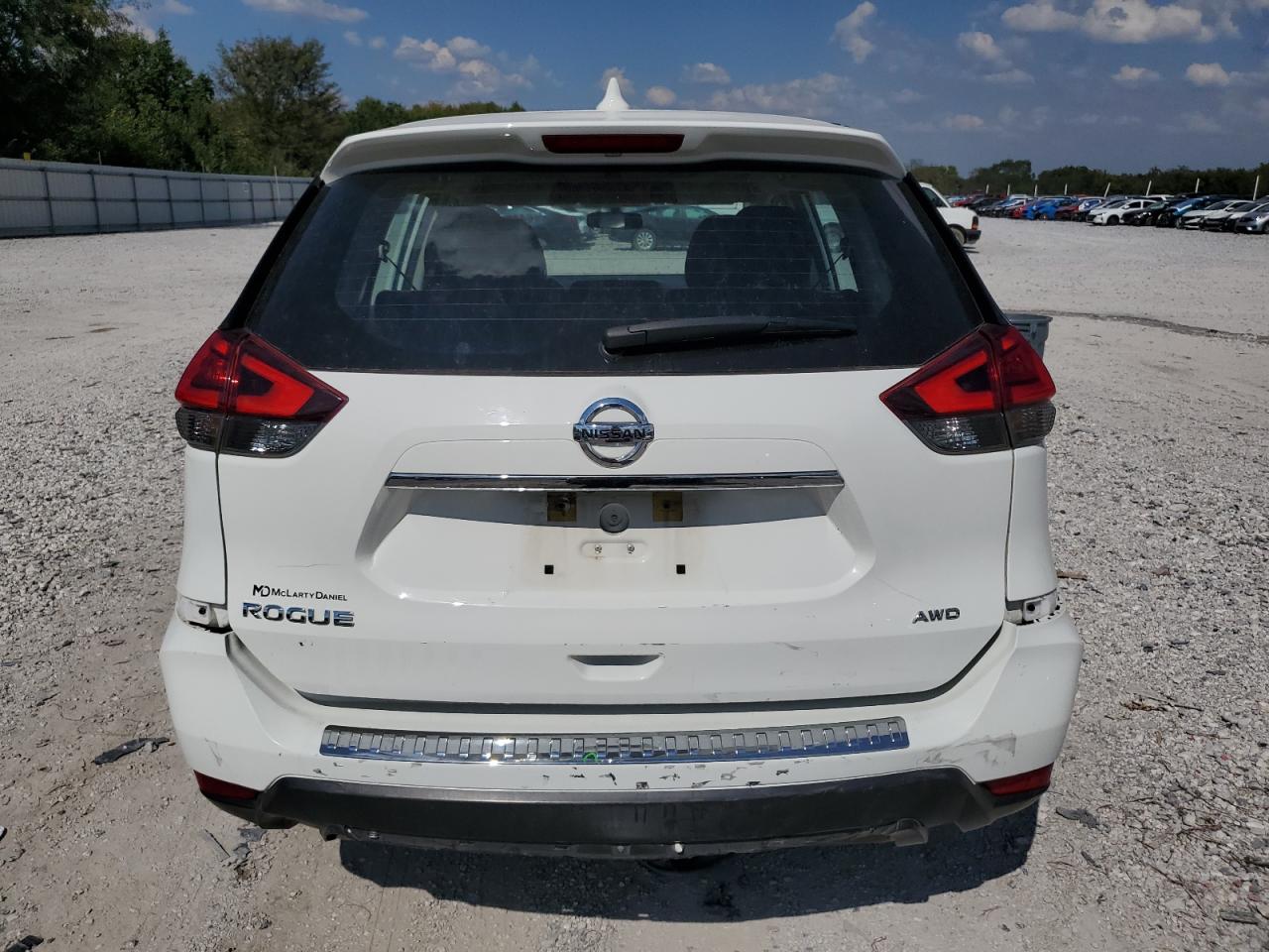 2017 Nissan Rogue S VIN: KNMAT2MV4HP600083 Lot: 84481485