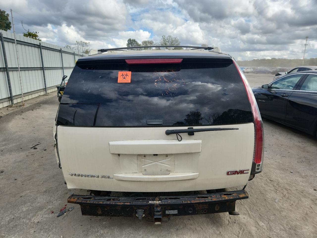 2007 GMC Yukon Xl Denali VIN: 1GKFK66817J291556 Lot: 85646035