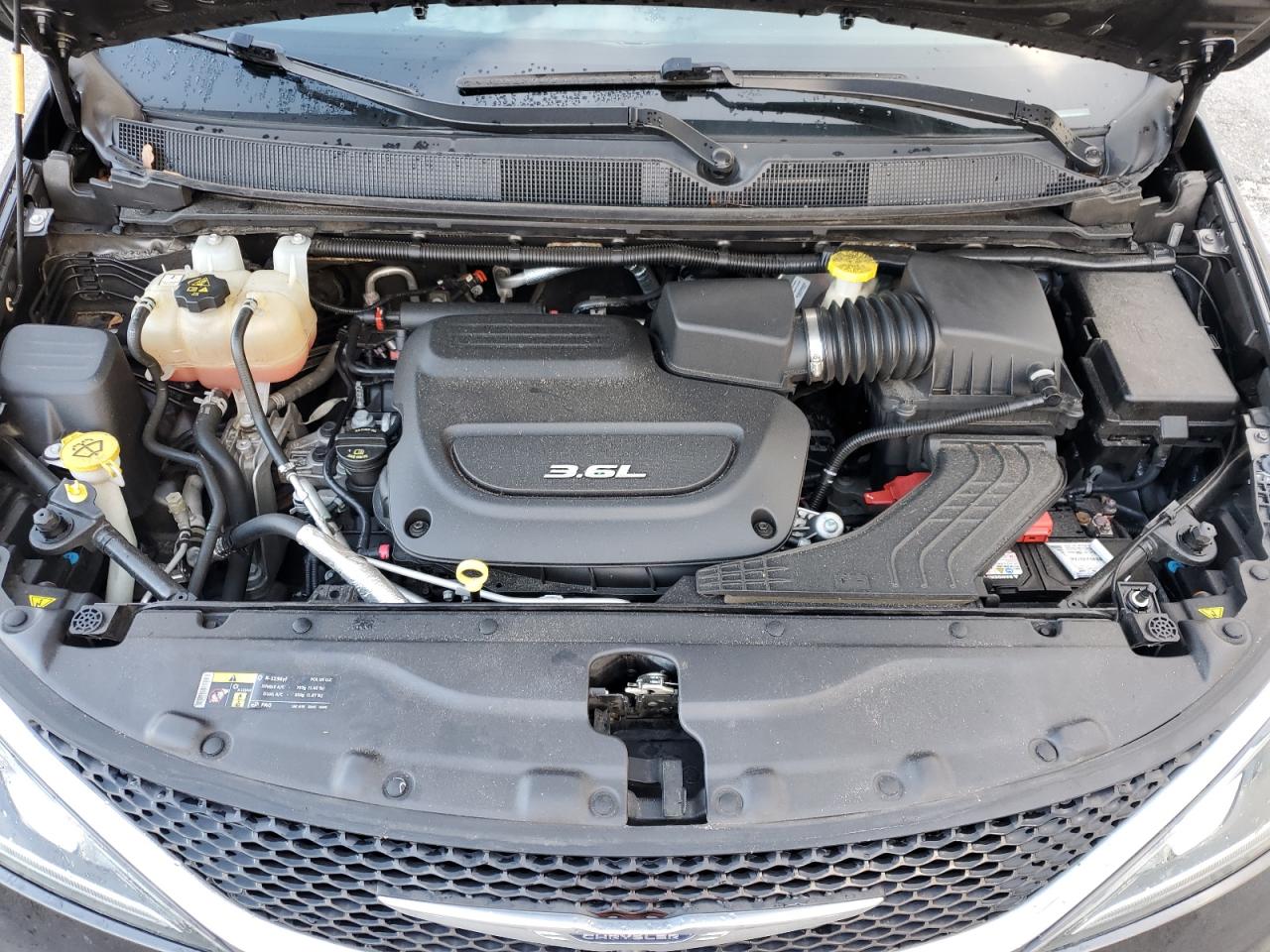 2017 Chrysler Pacifica Limited VIN: 2C4RC1GG2HR841360 Lot: 90552115