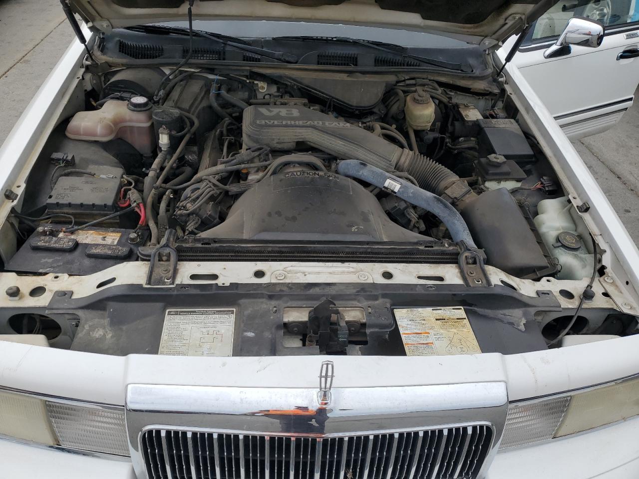 1993 Lincoln Town Car Signature VIN: 1LNLM82W7PY742162 Lot: 81420545