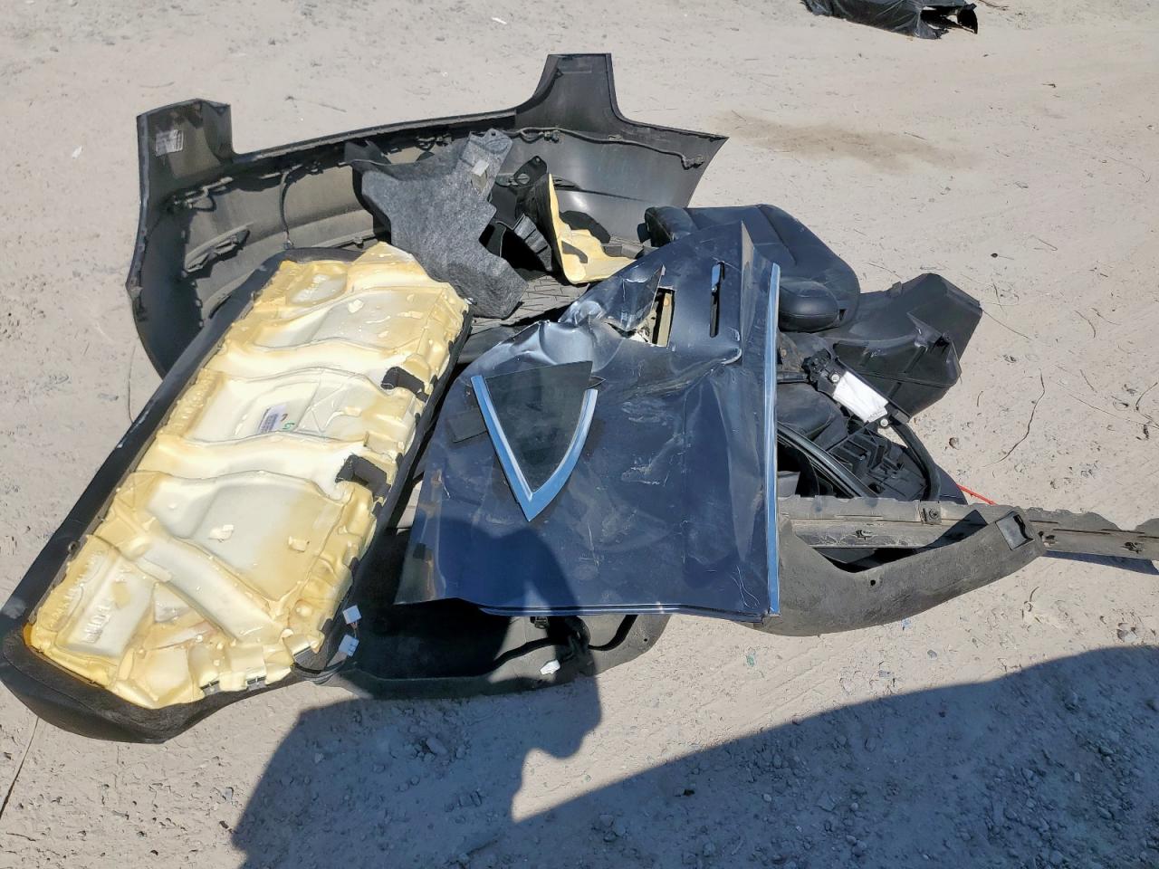 2018 Tesla Model 3 VIN: 5YJ3E1EB9JF114323 Lot: 84976905