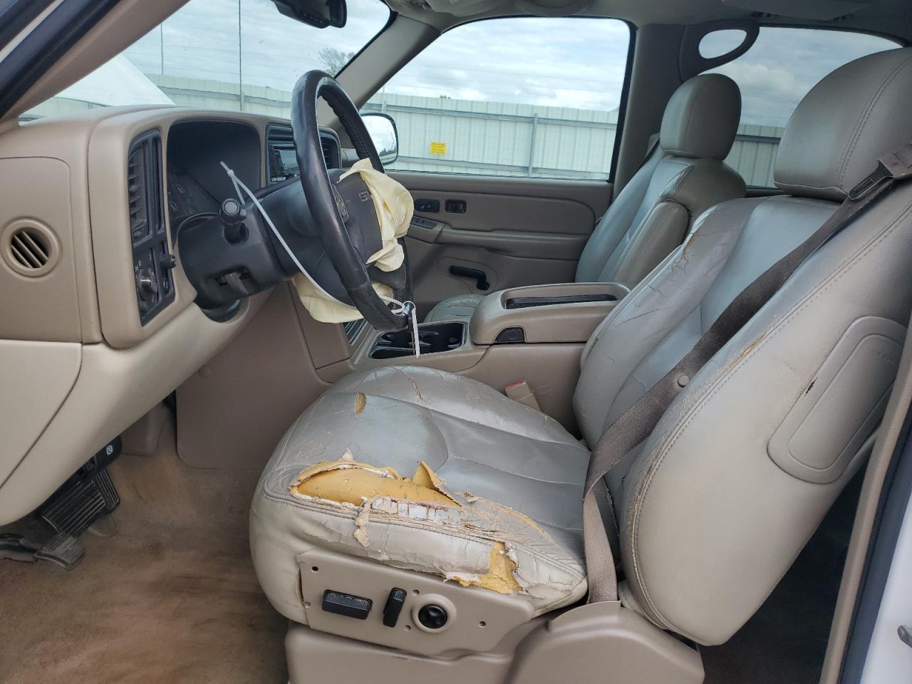 2004 GMC Yukon VIN: 1GKEC13Z04R260675 Lot: 82274885