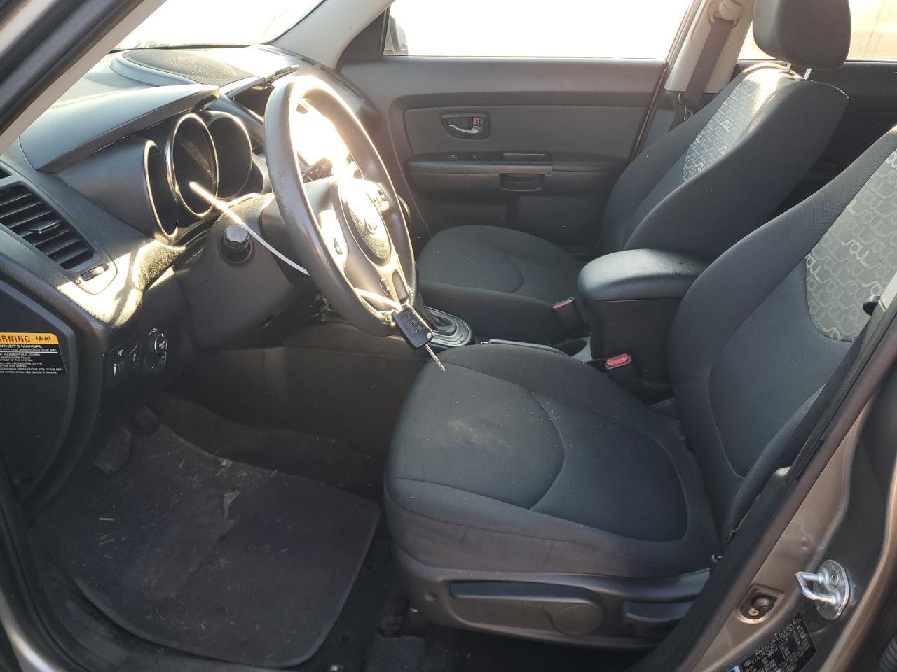 2011 Kia Soul + VIN: KNDJT2A21B7233807 Lot: 86217675