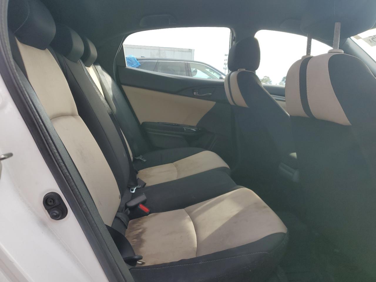 2018 Honda Civic Sport VIN: SHHFK7H43JU406389 Lot: 82273895