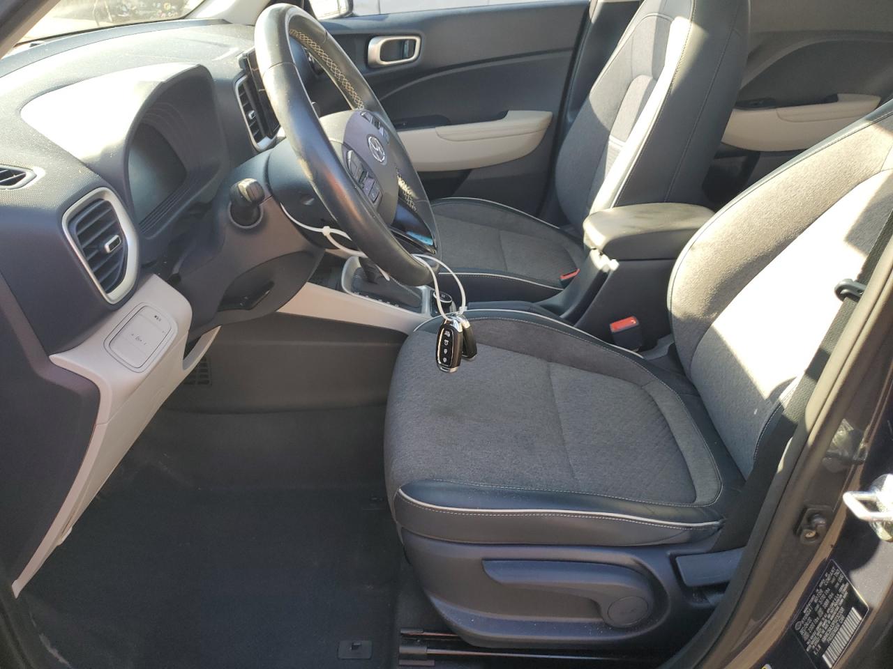 2023 Hyundai Venue Sel VIN: KMHRC8A33PU232208 Lot: 82447145