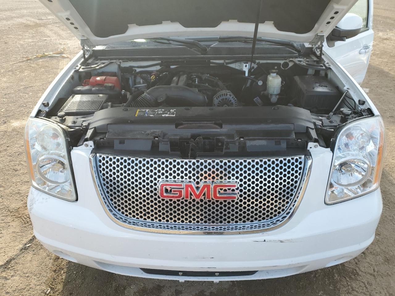 2007 GMC Yukon VIN: 1GKFK13027J183822 Lot: 84241525