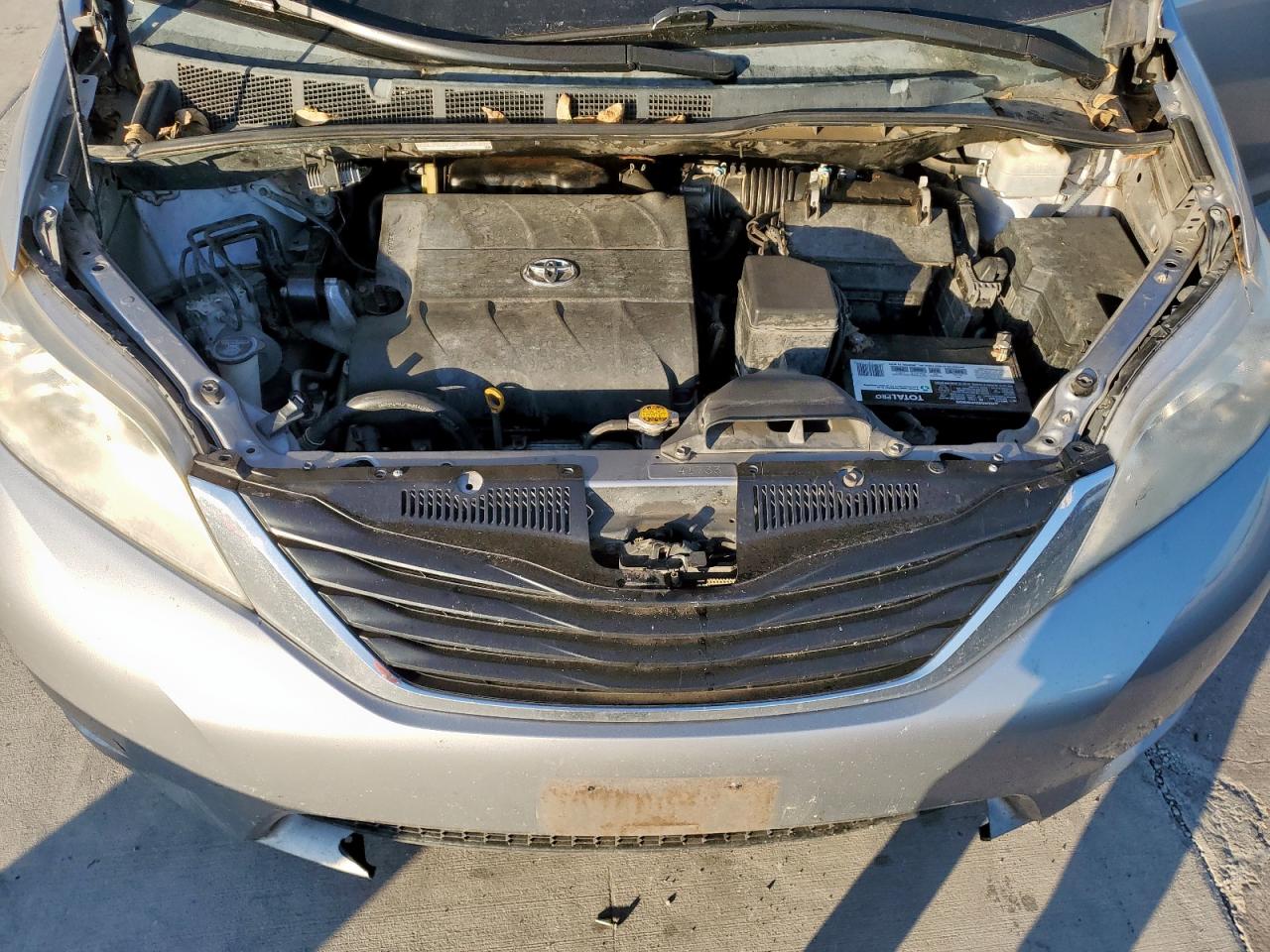 2012 Toyota Sienna Le VIN: 5TDKK3DC2CS270793 Lot: 85106675