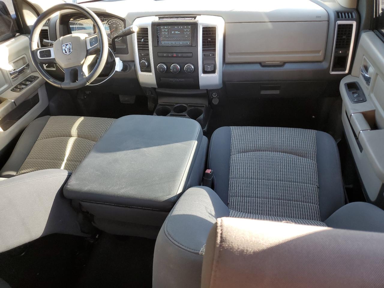 2009 Dodge Ram 1500 VIN: 1D3HV18T39S738845 Lot: 85736765