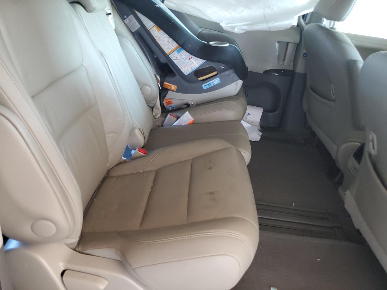 2015 Toyota Sienna Xle VIN: 5TDYK3DC8FS595849 Lot: 84948895