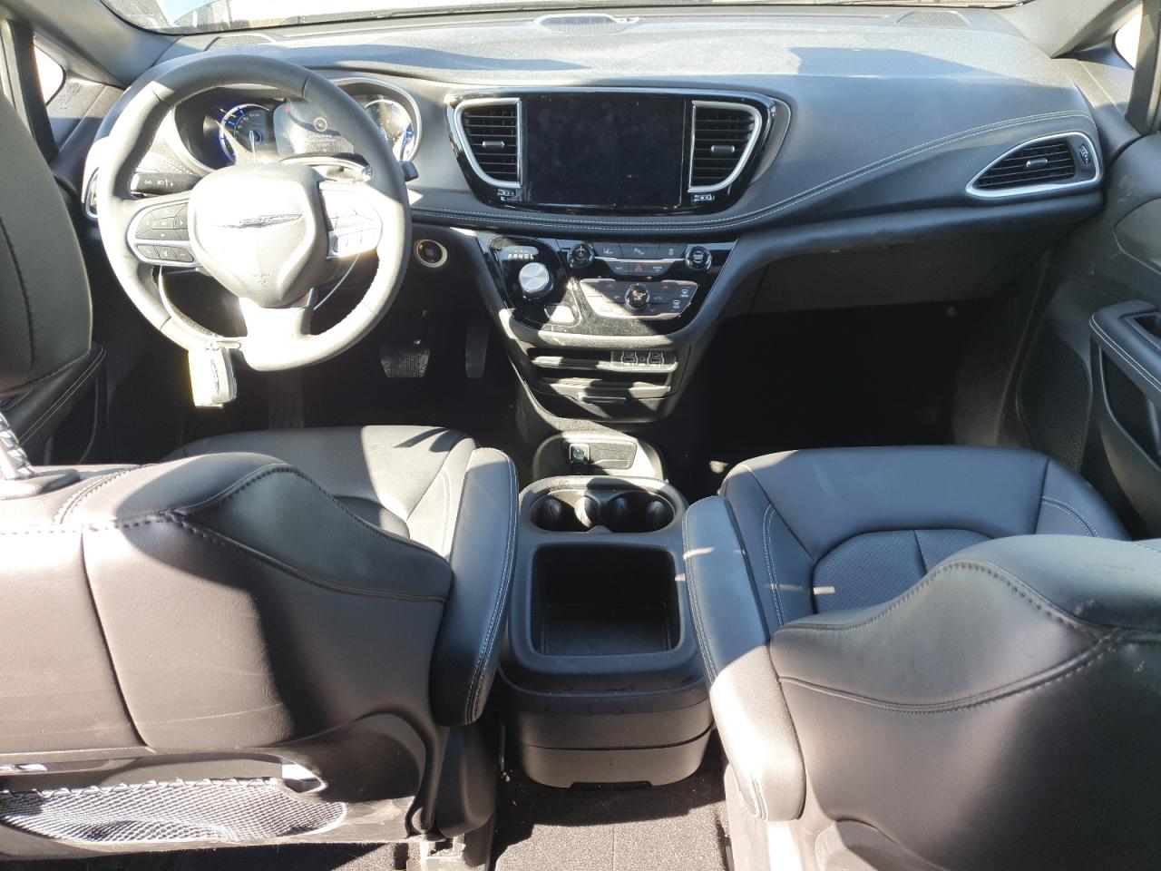 2025 Chrysler Pacifica Hybrid Select VIN: 2C4RC1S70SR549981 Lot: 82570655