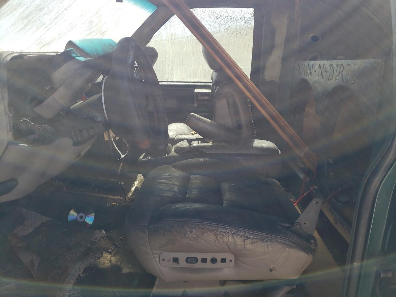 1996 GMC Yukon VIN: 1GKEK13R4TJ748866 Lot: 80756305