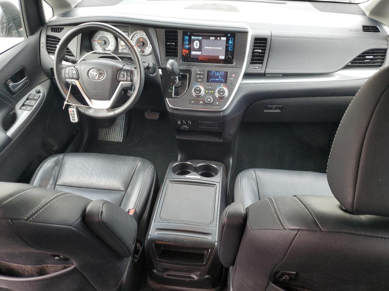 2017 Toyota Sienna Se VIN: 5TDXZ3DC8HS801648 Lot: 82367435