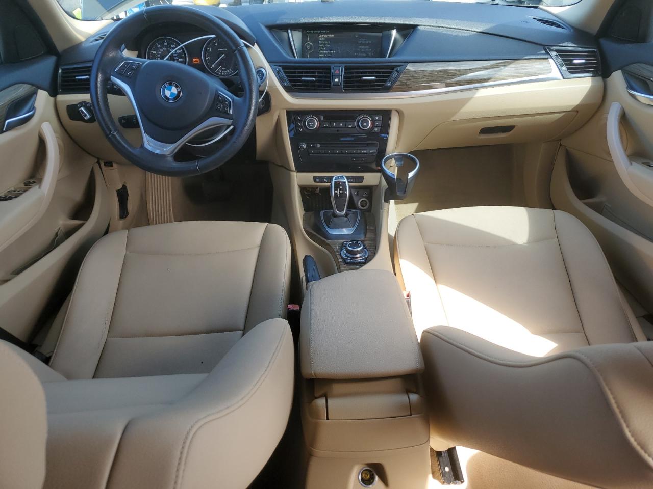 2015 BMW X1 Sdrive28I VIN: WBAVM1C50FV317812 Lot: 84886695