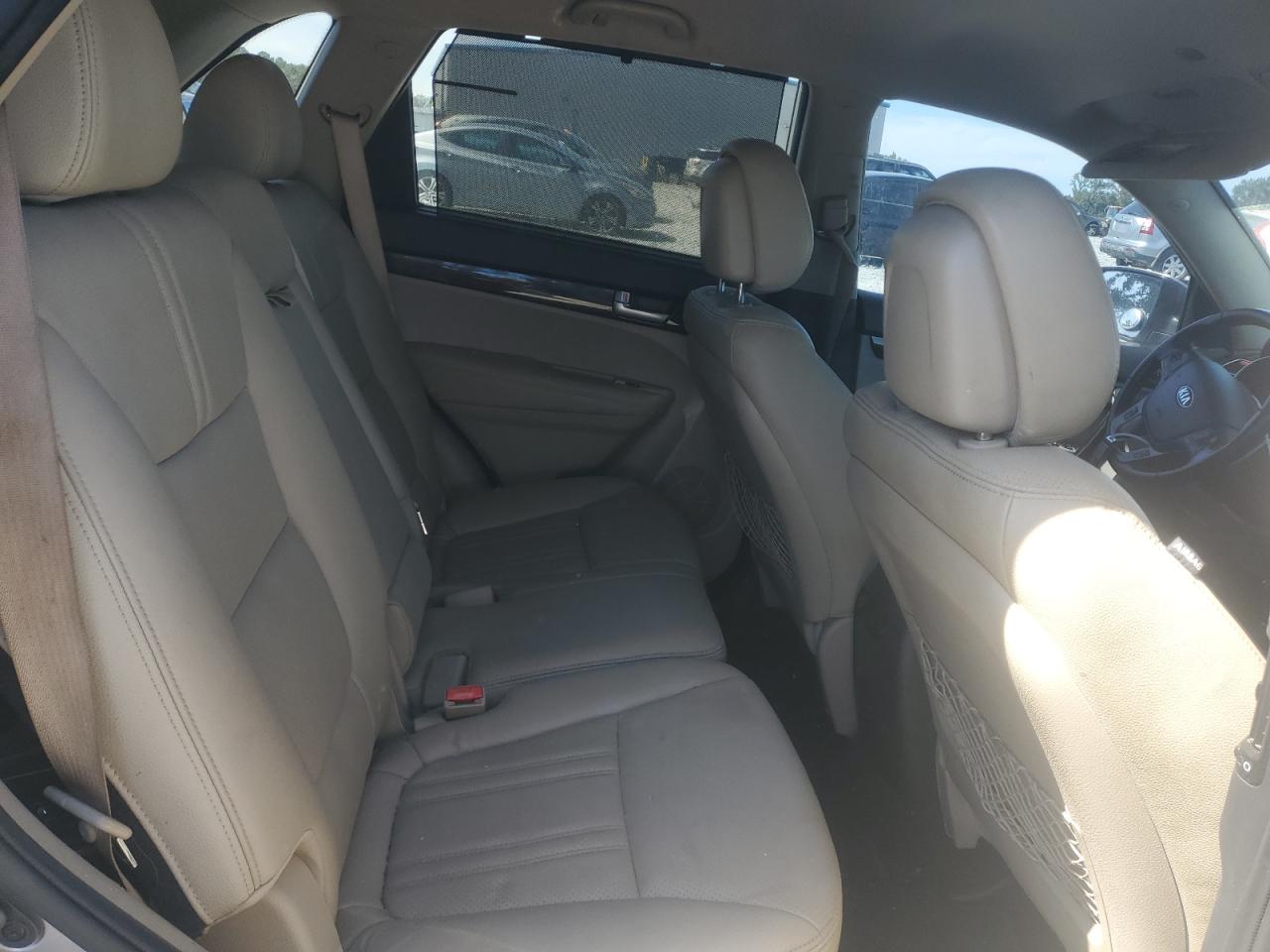 2014 Kia Sorento Lx VIN: 5XYKT3A65EG469994 Lot: 82197165