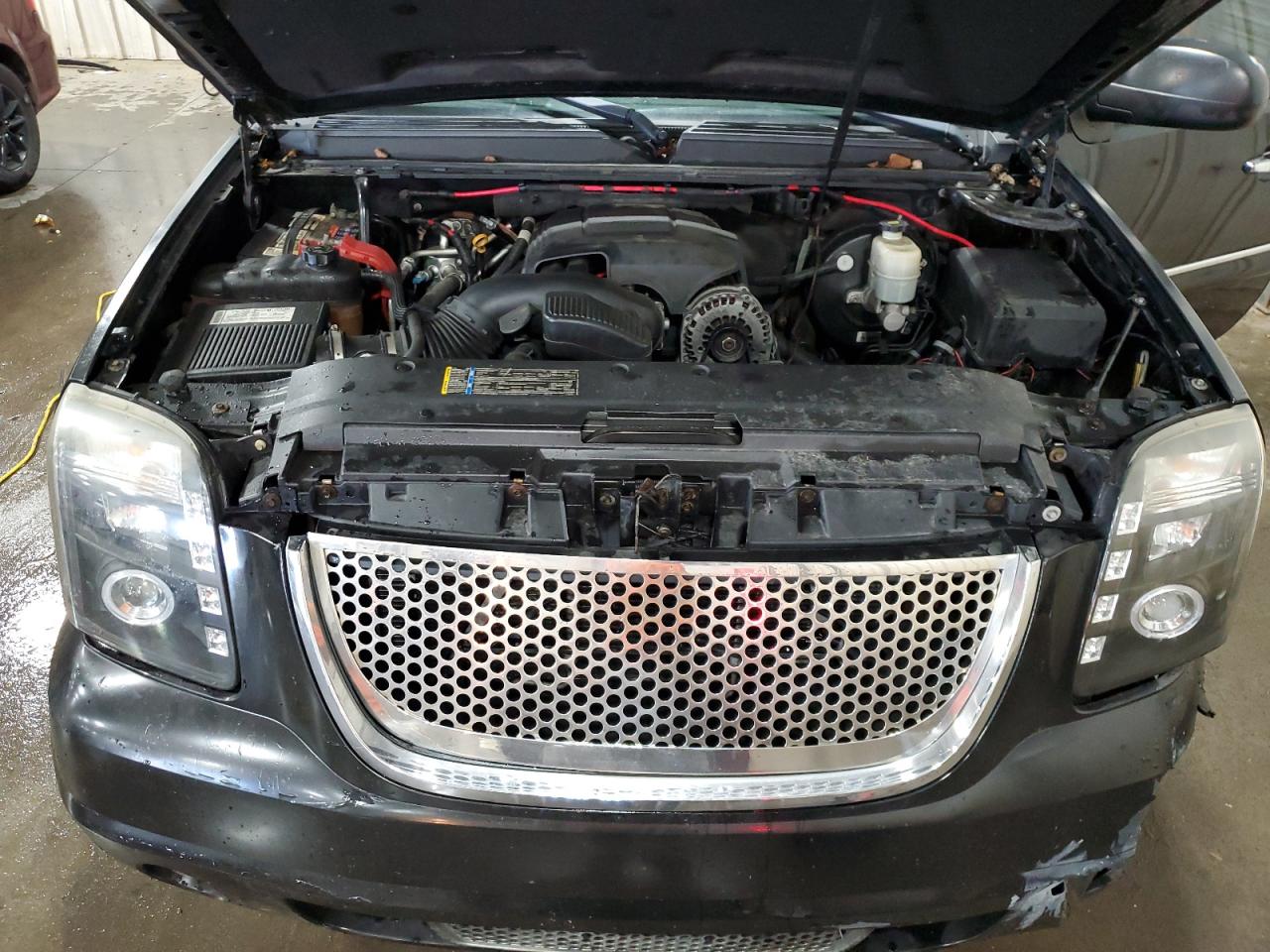 2008 GMC Yukon Xl Denali VIN: 1GKFK668X8J237111 Lot: 89632055