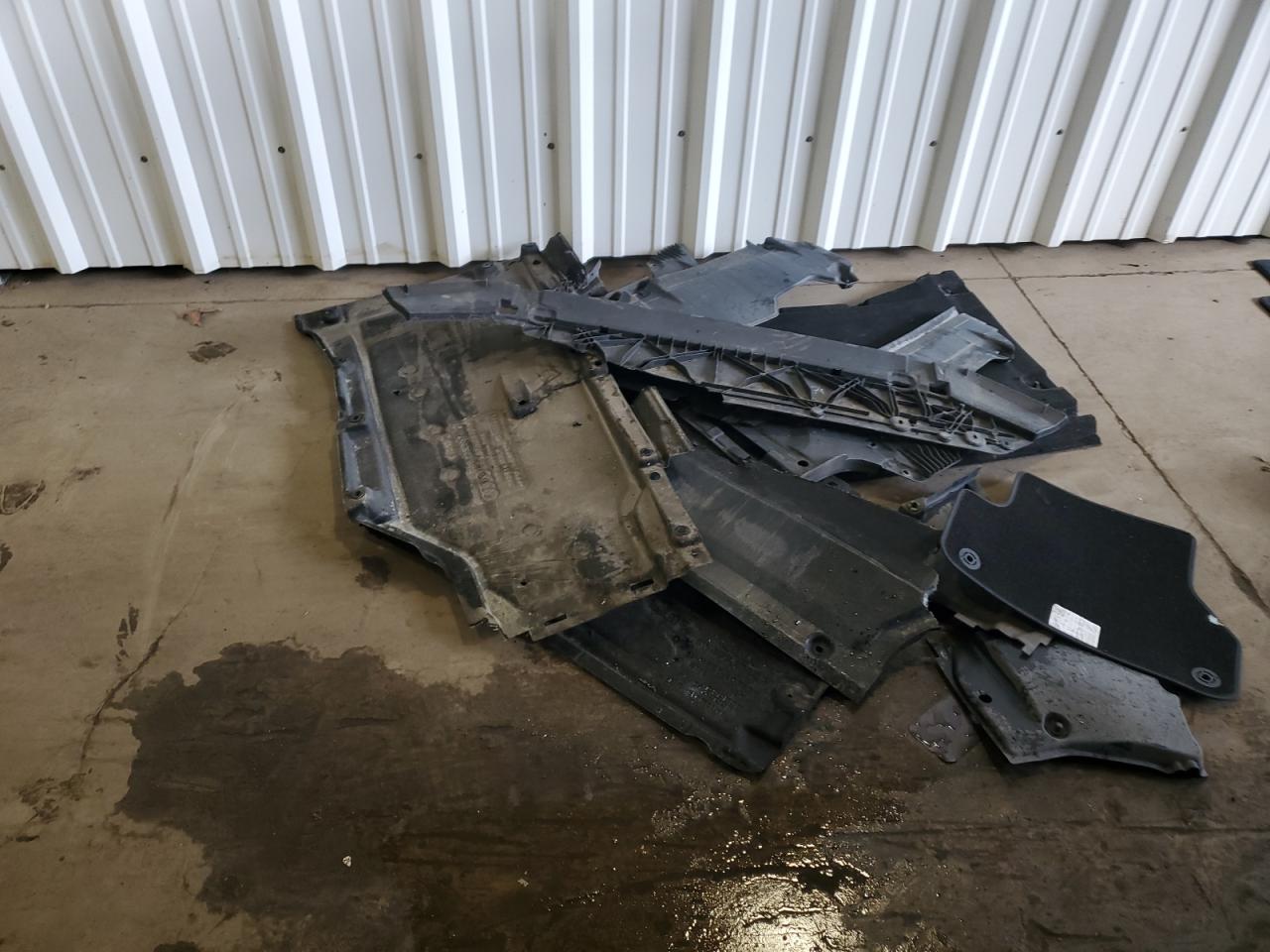 2017 Audi A4 Premium Plus VIN: WAUENAF43HN027244 Lot: 89480185