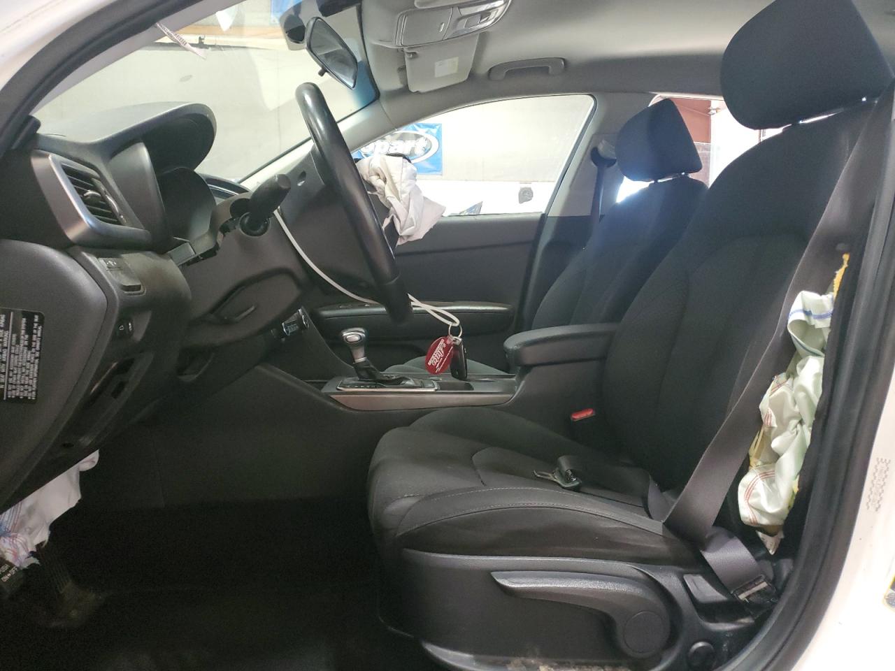 2017 Kia Optima Hybrid VIN: KNAGT4LE3H5018637 Lot: 82246435