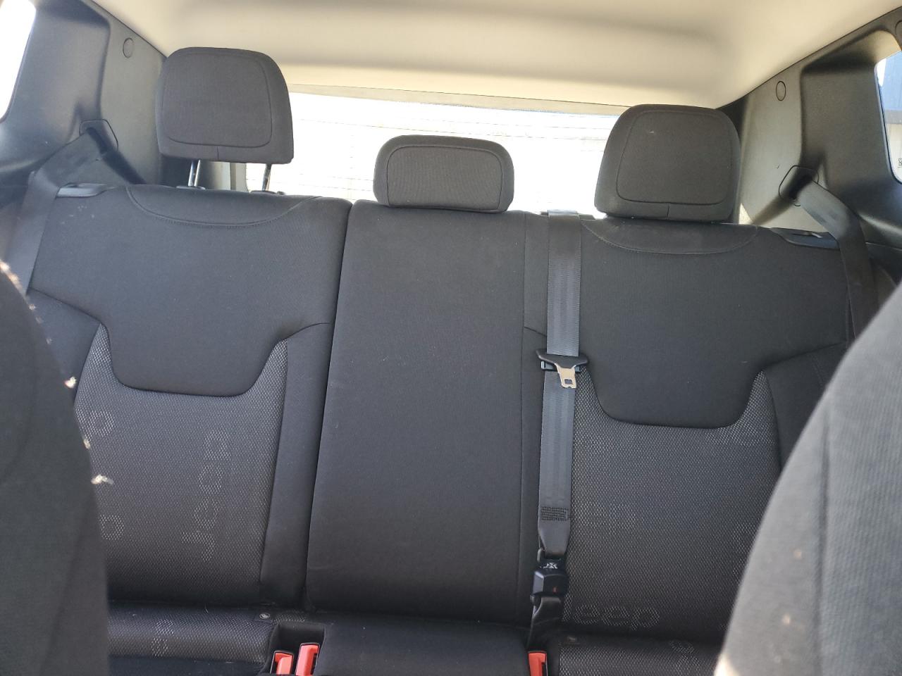 2016 Jeep Renegade VIN: ZACCJBBT0GPE02053 Lot: 82546135