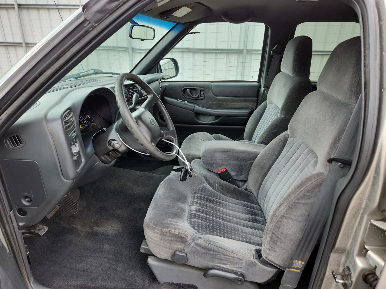 2001 Chevrolet Blazer VIN: 1GNDT13W812212561 Lot: 85734445