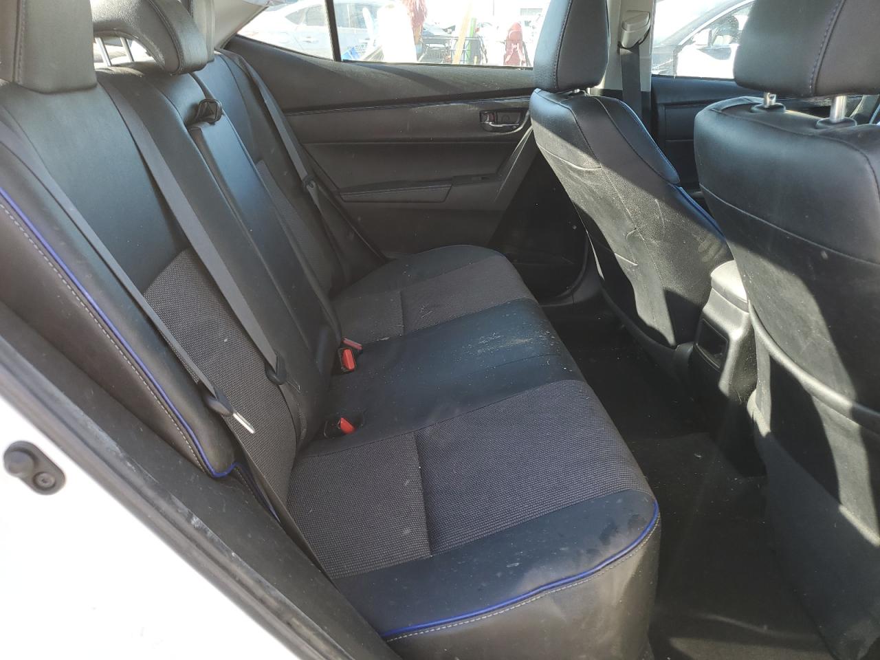 2019 Toyota Corolla L VIN: 2T1BURHE1KC242225 Lot: 90091455