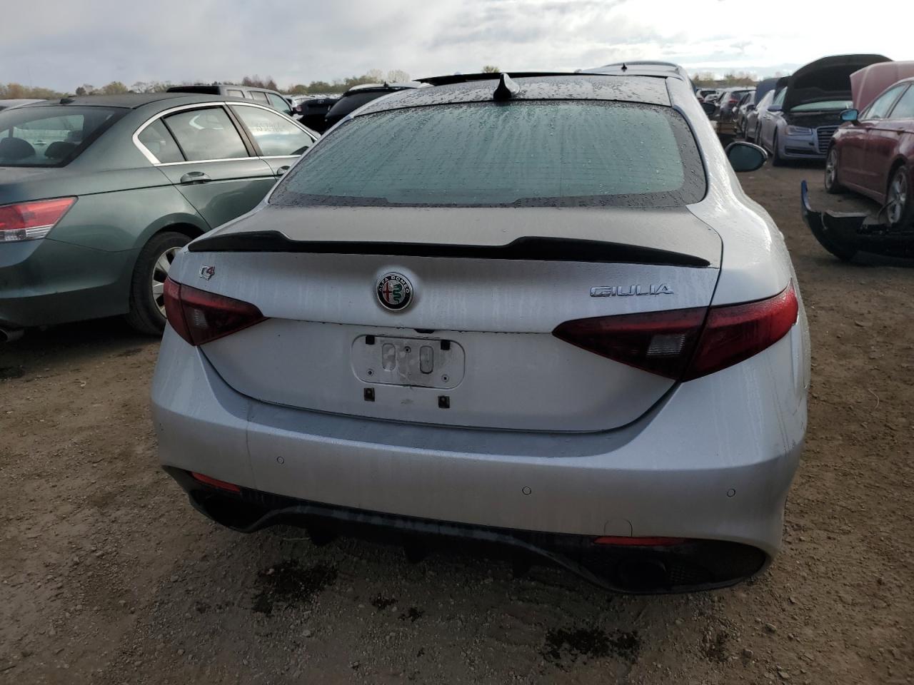 2018 Alfa Romeo Giulia Ti Q4 VIN: ZARFAEEN5J7572852 Lot: 90059995