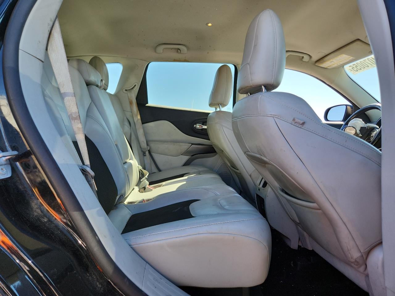 2021 Jeep Cherokee Latitude Plus VIN: 1C4PJMLB8MD118408 Lot: 84070055