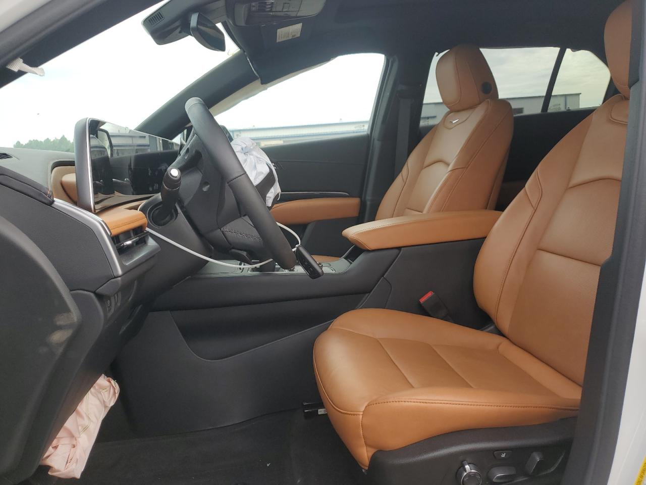 2024 Cadillac Xt4 Premium Luxury VIN: 1GYFZCR47RF187586 Lot: 81956125